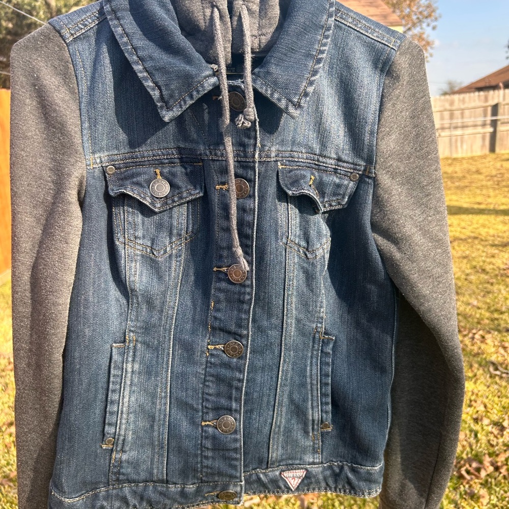 Guess Women Hooded Trucker Jacket Size M.